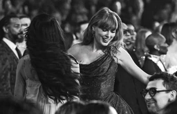 Taylor Swift - La Totale - Damien SOMVILLE, Marine BENOIT - E/P/A